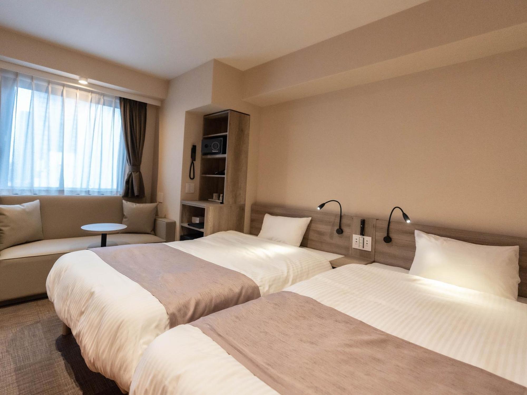 Hotel Sanrriott Shinsaibashi Osaka Exterior photo